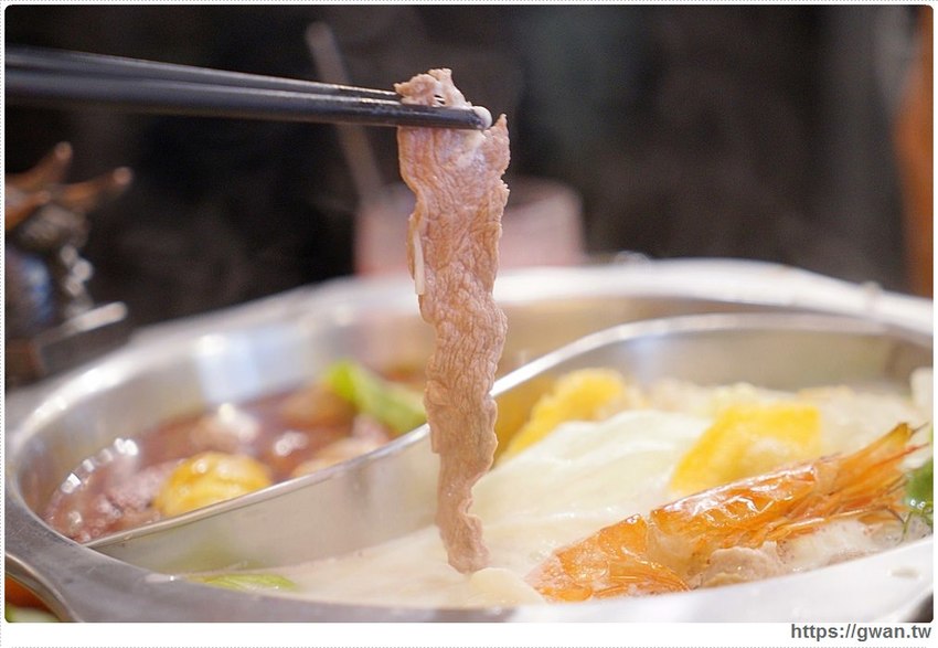 台北也能吃到溫體牛！15道菜整桌擺滿滿，還附飲料甜點，每人只要350元～