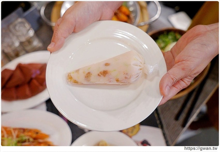 台北也能吃到溫體牛！15道菜整桌擺滿滿，還附飲料甜點，每人只要350元～