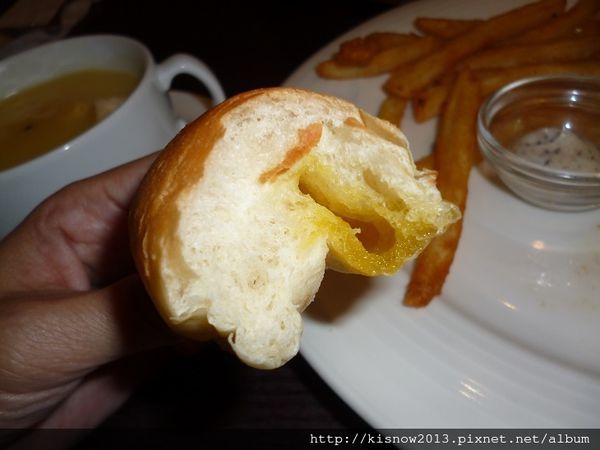 瓦法20-奶油餐包.JPG