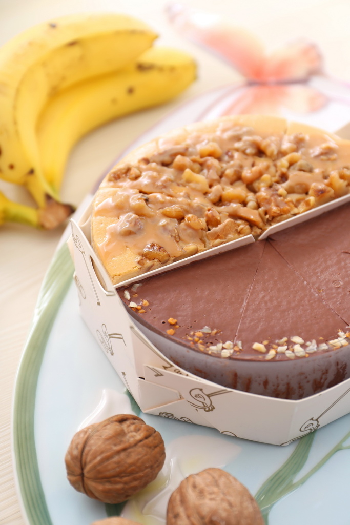 品好乳酪蛋糕，雙拼組合，ILLY核桃雙層，貝禮詩香蕉生巧