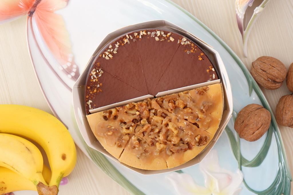 品好乳酪蛋糕，雙拼組合，ILLY核桃雙層，貝禮詩香蕉生巧