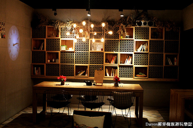 『桃園中壢下午茶』拾事咖啡★彩虹生乳酪甜點小巧可愛/抹茶控別錯過小山園抹茶歐蕾/文青風咖啡店無限制用餐時間不收服務費提供插座