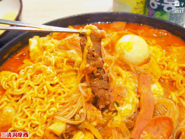 三清洞摩西年糕鍋：三清洞摩西年糕鍋，醬料原汁原味韓國進口，辣辣der～