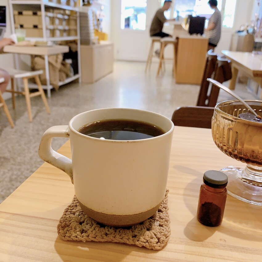 板橋府中捷運站｜Partik Coffee & Roaster｜隱身社區的精品咖啡廳    精品手沖、手作點心、季節精品豆/濾掛