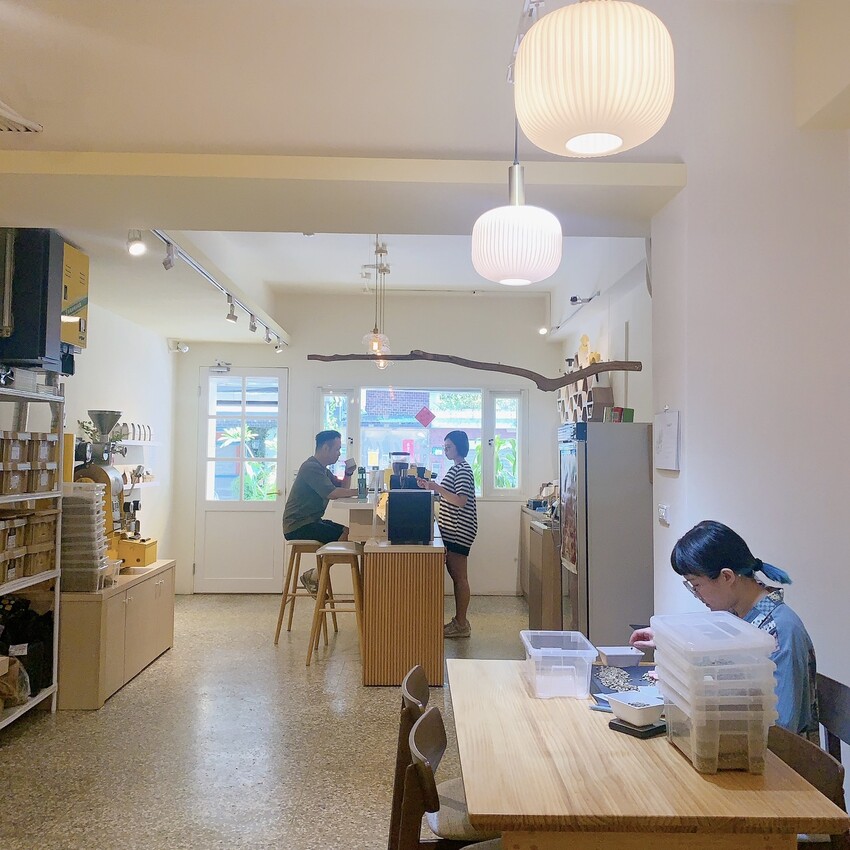 板橋府中捷運站｜Partik Coffee & Roaster｜隱身社區的精品咖啡廳    精品手沖、手作點心、季節精品豆/濾掛