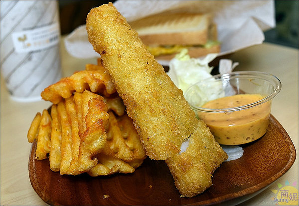 早安公雞農場晨食：台中平價農場早餐。早安公雞農場晨食篤行店。農場好物吃得安心通通百元以下好滿足!@sunny吃喝遊樂