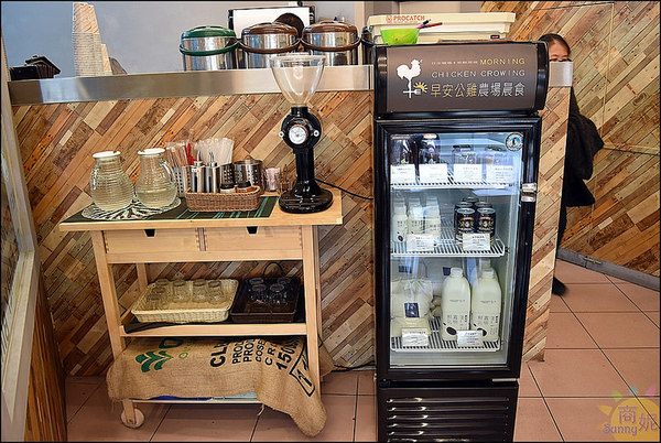 早安公雞農場晨食：台中平價農場早餐。早安公雞農場晨食篤行店。農場好物吃得安心通通百元以下好滿足!@sunny吃喝遊樂