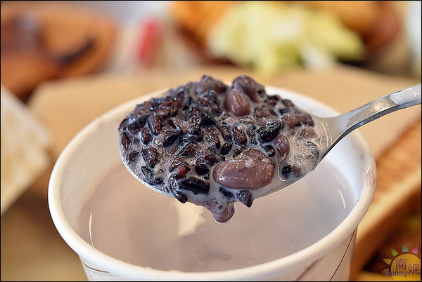 早安公雞農場晨食：台中平價農場早餐。早安公雞農場晨食篤行店。農場好物吃得安心通通百元以下好滿足!@sunny吃喝遊樂