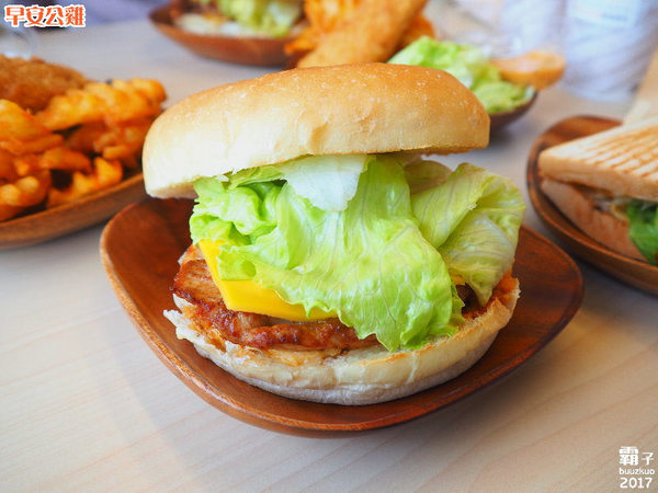 早安公雞晨食料理:早安公雞農場晨食,火爆公雞堡辣到你喊嫑嫑der~ 早安公雞晨食料理:早安公雞農場晨食,火爆公雞堡辣到你喊嫑嫑der~