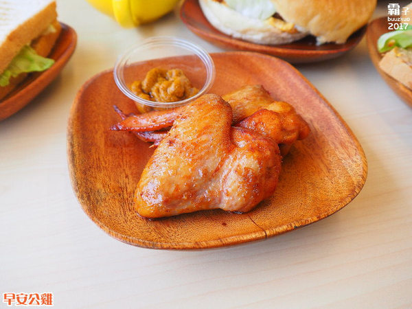 早安公雞晨食料理:早安公雞農場晨食,火爆公雞堡辣到你喊嫑嫑der~ 早安公雞晨食料理:早安公雞農場晨食,火爆公雞堡辣到你喊嫑嫑der~