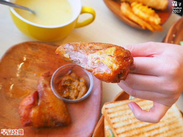 早安公雞晨食料理:早安公雞農場晨食,火爆公雞堡辣到你喊嫑嫑der~ 早安公雞晨食料理:早安公雞農場晨食,火爆公雞堡辣到你喊嫑嫑der~