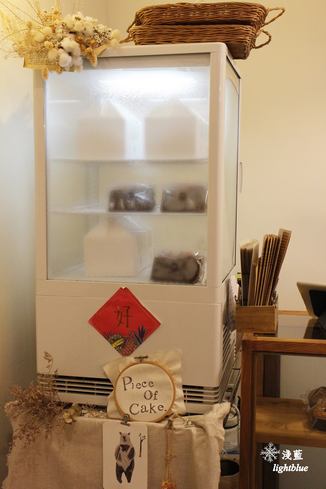 台中美食：淺藍 × 小麥菓子～蓬鬆滑順多口味的好吃無油戚風蛋糕，才吃完就想回訪