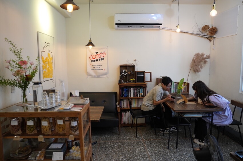 台中市南屯區台中南屯「小麥菓子」｜人氣老宅甜點店 日式焼菓子 限量戚風蛋糕