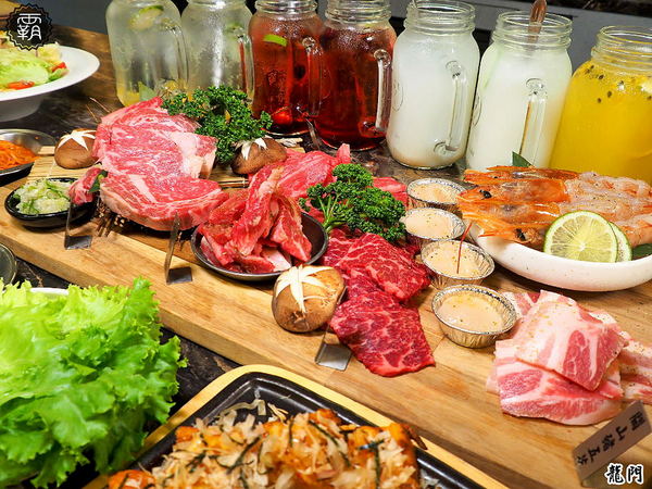 龍門 馬場洞韓牛專賣店： 龍門燒肉，韓風貨櫃屋裝潢，全新男子漢套餐霸氣上桌~