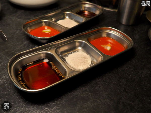 龍門 馬場洞韓牛專賣店： 龍門燒肉，韓風貨櫃屋裝潢，全新男子漢套餐霸氣上桌~