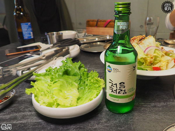 龍門 馬場洞韓牛專賣店： 龍門燒肉，韓風貨櫃屋裝潢，全新男子漢套餐霸氣上桌~