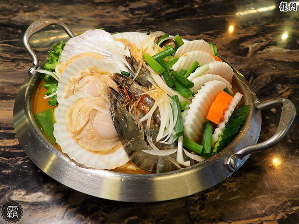 龍門 馬場洞韓牛專賣店： 龍門燒肉，韓風貨櫃屋裝潢，全新男子漢套餐霸氣上桌~