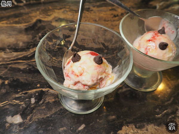 龍門 馬場洞韓牛專賣店： 龍門燒肉，韓風貨櫃屋裝潢，全新男子漢套餐霸氣上桌~