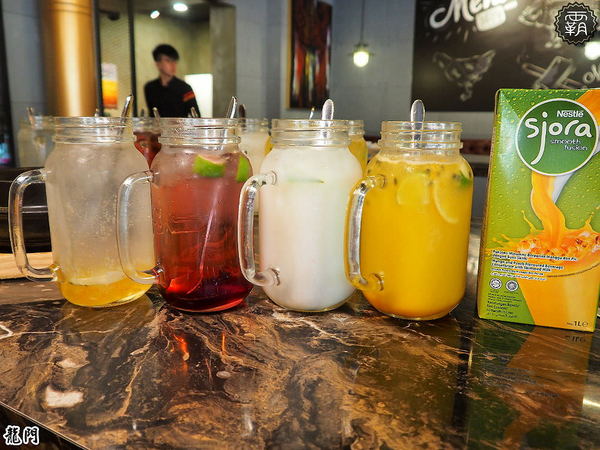 龍門 馬場洞韓牛專賣店： 龍門燒肉，韓風貨櫃屋裝潢，全新男子漢套餐霸氣上桌~