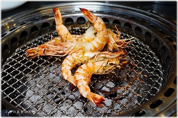 龍門 馬場洞韓牛專賣店：台中北屯』龍門馬場洞韓牛專賣店║超夯工業風貨櫃屋，社長盛和烤肉套餐，不用出國就可以吃到的美味