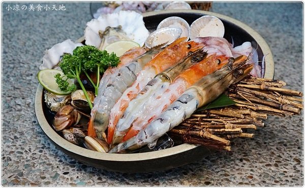 龍門 馬場洞韓牛專賣店：台中北屯』龍門馬場洞韓牛專賣店║超夯工業風貨櫃屋，社長盛和烤肉套餐，不用出國就可以吃到的美味