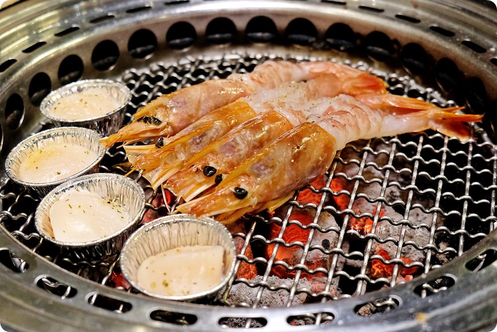 北屯在地人大推燒肉店-龍門燒肉 馬場洞韓牛專賣店,記得一定要加點隱藏版海鮮盤 北屯在地人大推燒肉店-龍門燒肉 馬場洞韓牛專賣店,記得一定要加點隱藏版海鮮盤