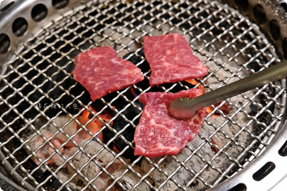 北屯在地人大推燒肉店-龍門燒肉 馬場洞韓牛專賣店,記得一定要加點隱藏版海鮮盤 北屯在地人大推燒肉店-龍門燒肉 馬場洞韓牛專賣店,記得一定要加點隱藏版海鮮盤