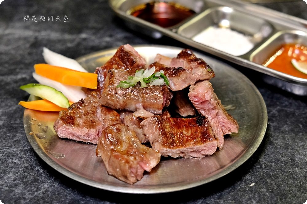 北屯在地人大推燒肉店-龍門燒肉 馬場洞韓牛專賣店,記得一定要加點隱藏版海鮮盤 北屯在地人大推燒肉店-龍門燒肉 馬場洞韓牛專賣店,記得一定要加點隱藏版海鮮盤