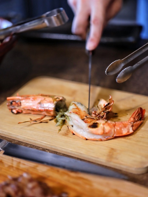 【台中食記】福岡名產牛腸鍋『龍門燒肉』吃得到，感謝祭套餐加價購399，還有你沒喝過的生蠔氣泡香檳！