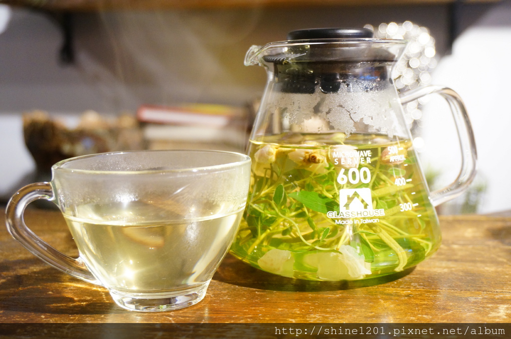 新店大坪林站美食 下午茶 披薩斜塔