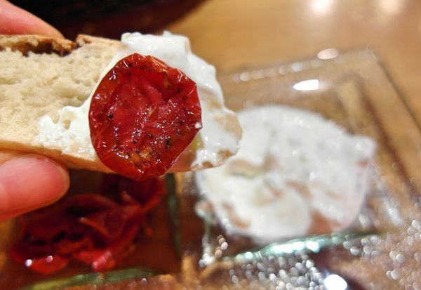 披薩斜塔：❤️美食❤️【新北。新店】披薩斜塔 ★超特色洛神花披薩/普羅旺斯小牛胸/愛評體驗團