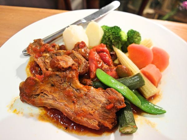 披薩斜塔：❤️美食❤️【新北。新店】披薩斜塔 ★超特色洛神花披薩/普羅旺斯小牛胸/愛評體驗團