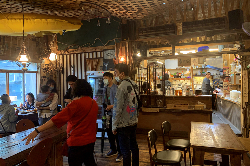 新北瑞芳|食不厭_九份|薑片小卷真的不得了好吃!