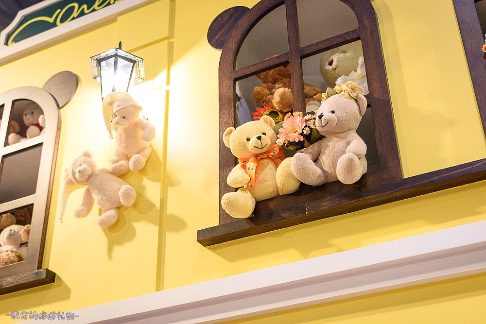 新竹東區景點》小熊博物館 台灣首座泰迪熊博物館 異國夢幻場景 小熊DIY 跟著泰迪熊玩樂環遊全世界 - 滿分的旅遊札記