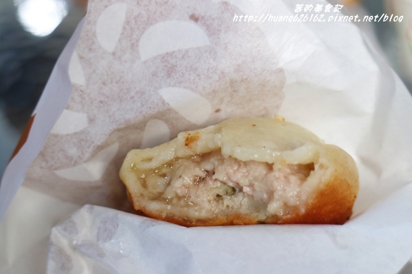 咬三口上海生煎包(公館店):【台北中正區】會爆漿的上海生煎包『咬三口上海生煎包』銅板美食/水源市場旁/捷運公館美食推薦~ 咬三口上海生煎包(公館店):【台北中正區】會爆漿的上海生煎包『咬三口上海生煎包』銅板美食/水源市場旁/捷運公館美食推薦~