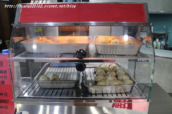 咬三口上海生煎包(公館店):【台北中正區】會爆漿的上海生煎包『咬三口上海生煎包』銅板美食/水源市場旁/捷運公館美食推薦~ 咬三口上海生煎包(公館店):【台北中正區】會爆漿的上海生煎包『咬三口上海生煎包』銅板美食/水源市場旁/捷運公館美食推薦~