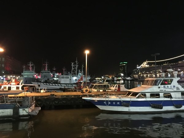 享住旅店：【國內旅遊/旅店推薦】基隆享住旅店絕對讓你好想住~阿爸A青春回憶攏底加啦！就來住一晩遠離台北市的喧囂人生吧～