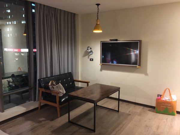 享住旅店：【國內旅遊/旅店推薦】基隆享住旅店絕對讓你好想住~阿爸A青春回憶攏底加啦！就來住一晩遠離台北市的喧囂人生吧～