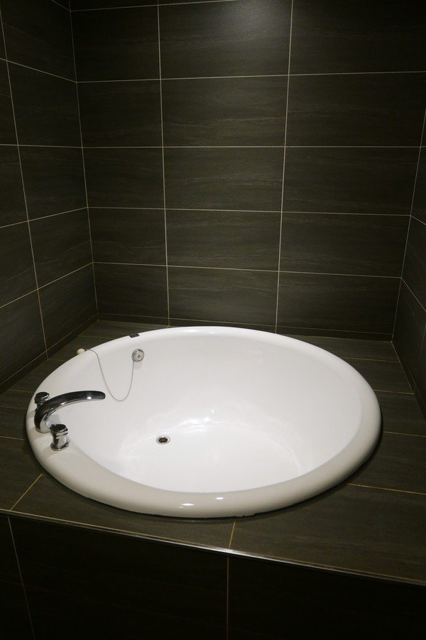 享住旅店：【國內旅遊/旅店推薦】基隆享住旅店絕對讓你好想住~阿爸A青春回憶攏底加啦！就來住一晩遠離台北市的喧囂人生吧～