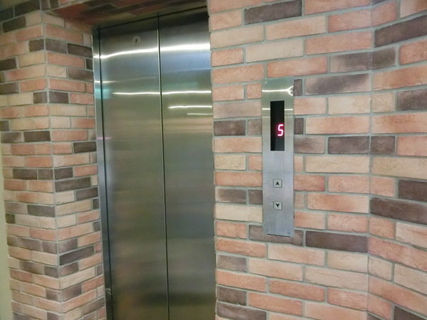 享住旅店：【國內旅遊/旅店推薦】基隆享住旅店絕對讓你好想住~阿爸A青春回憶攏底加啦！就來住一晩遠離台北市的喧囂人生吧～