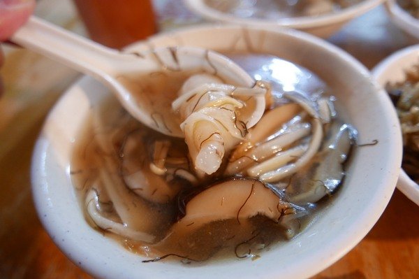 享住旅店：【國內旅遊/旅店推薦】基隆享住旅店絕對讓你好想住~阿爸A青春回憶攏底加啦！就來住一晩遠離台北市的喧囂人生吧～