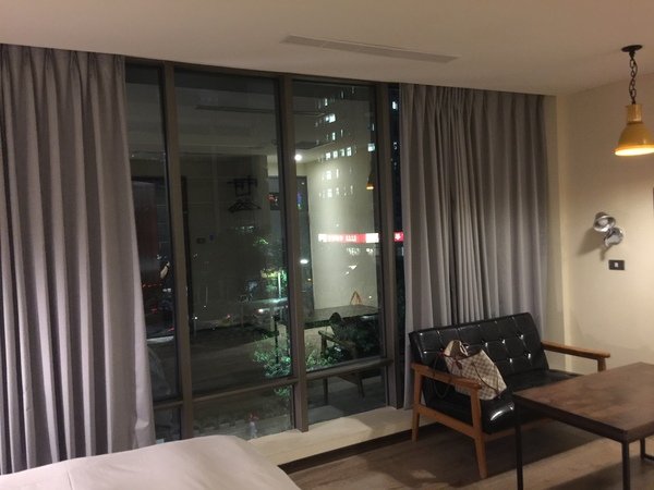 享住旅店：【國內旅遊/旅店推薦】基隆享住旅店絕對讓你好想住~阿爸A青春回憶攏底加啦！就來住一晩遠離台北市的喧囂人生吧～