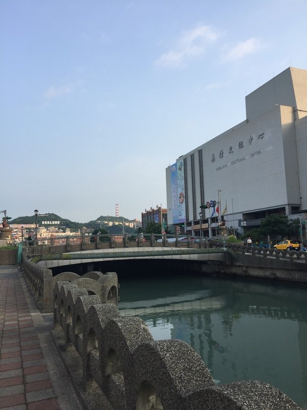 享住旅店：【國內旅遊/旅店推薦】基隆享住旅店絕對讓你好想住~阿爸A青春回憶攏底加啦！就來住一晩遠離台北市的喧囂人生吧～