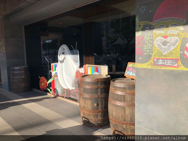 圓圓家出去玩-《基隆住宿》享住旅店，廟口走路3分鐘，交通便利，住宿旅遊好輕鬆