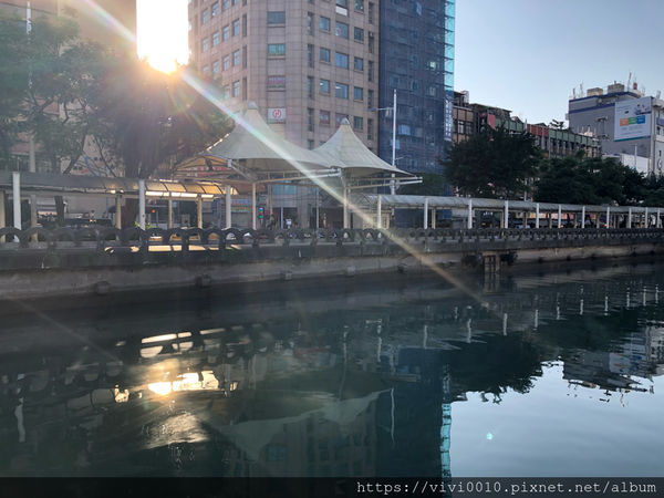 圓圓家出去玩-《基隆住宿》享住旅店，廟口走路3分鐘，交通便利，住宿旅遊好輕鬆