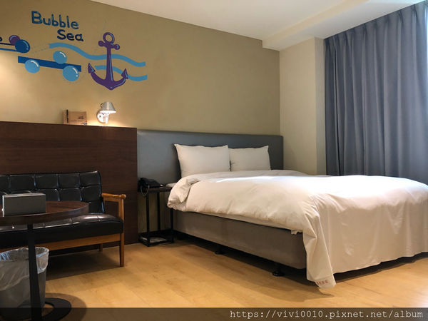 圓圓家出去玩-《基隆住宿》享住旅店，廟口走路3分鐘，交通便利，住宿旅遊好輕鬆