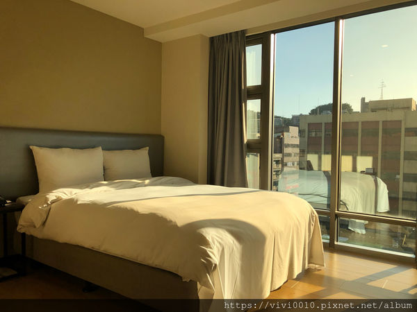 圓圓家出去玩-《基隆住宿》享住旅店，廟口走路3分鐘，交通便利，住宿旅遊好輕鬆