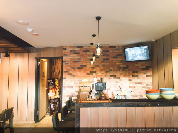 圓圓家出去玩-《基隆住宿》享住旅店，廟口走路3分鐘，交通便利，住宿旅遊好輕鬆