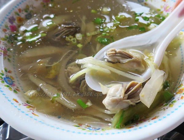 蚵殼島:蚵民不經意的傑作 ..大鵬灣蚵殼島