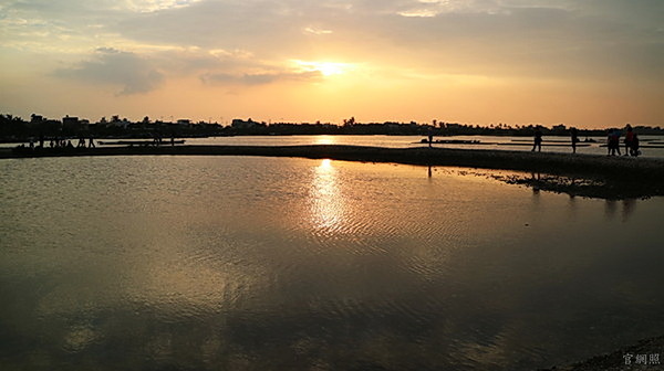 蚵殼島：蚵民不經意的傑作    ..大鵬灣蚵殼島